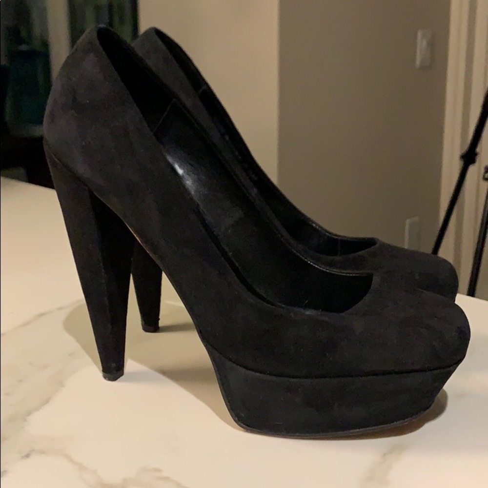 Dolce Vita Gretchen suede platform pumps